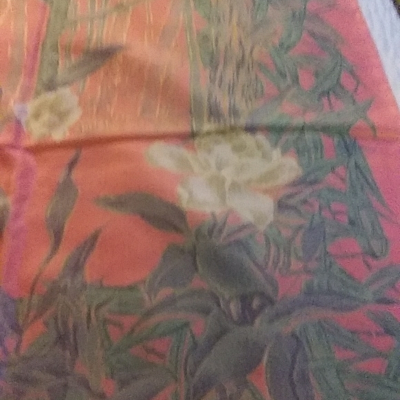 Vintage Thailand 100% Silk Scarf - Picture 4 of 5